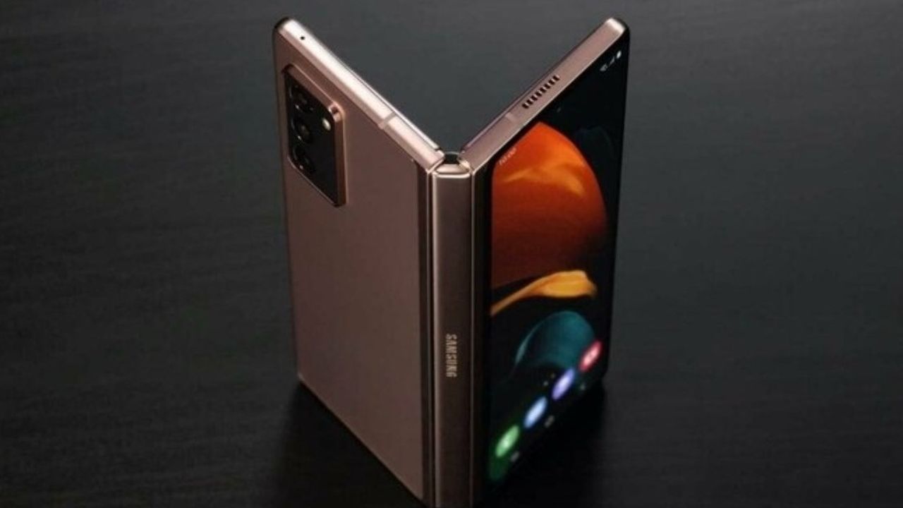 Samsung, katlanabilir telefonda umduğunu bulamadı