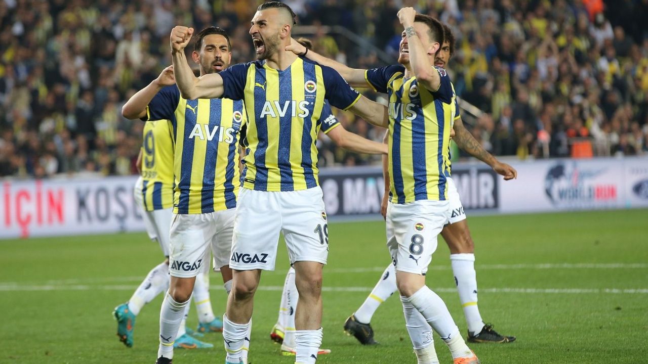 Fenerbahçe Nazım Sangare ile yollarını ayırdı