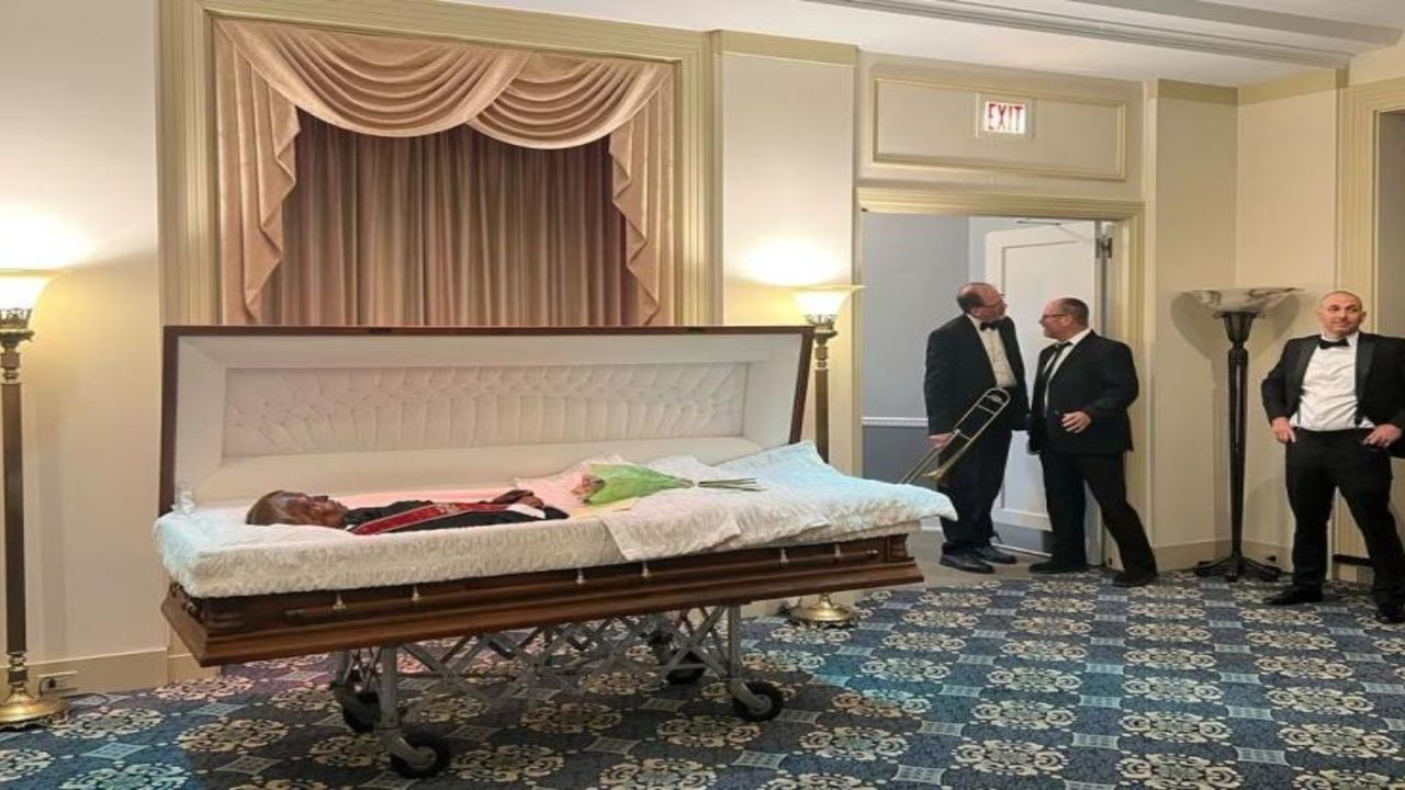 128 yıllık mumya, görkemli törenle toprağa verilecek