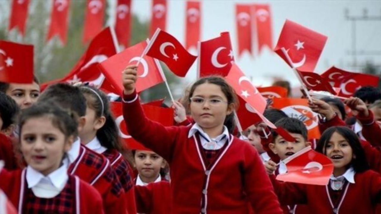 28 Ekim resmi tatil mi? Cumartesi günü yarım gün mü? Bayram öncesi son durum