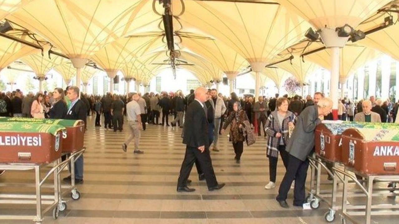 Ankara’da yemek yaparken çıkan yangında hayatını kaybeden doktorun ölümü herkesi yasa boğdu