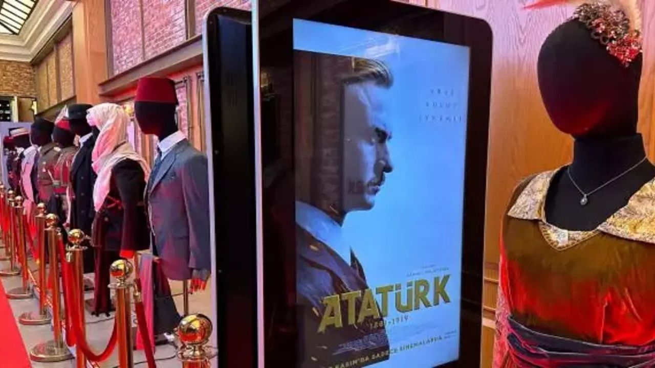 Aras Bulut İynemli Atatürk filminin o sahnesinden hala çıkamadı! Atatürk filmi ne zaman hangi kanalda?