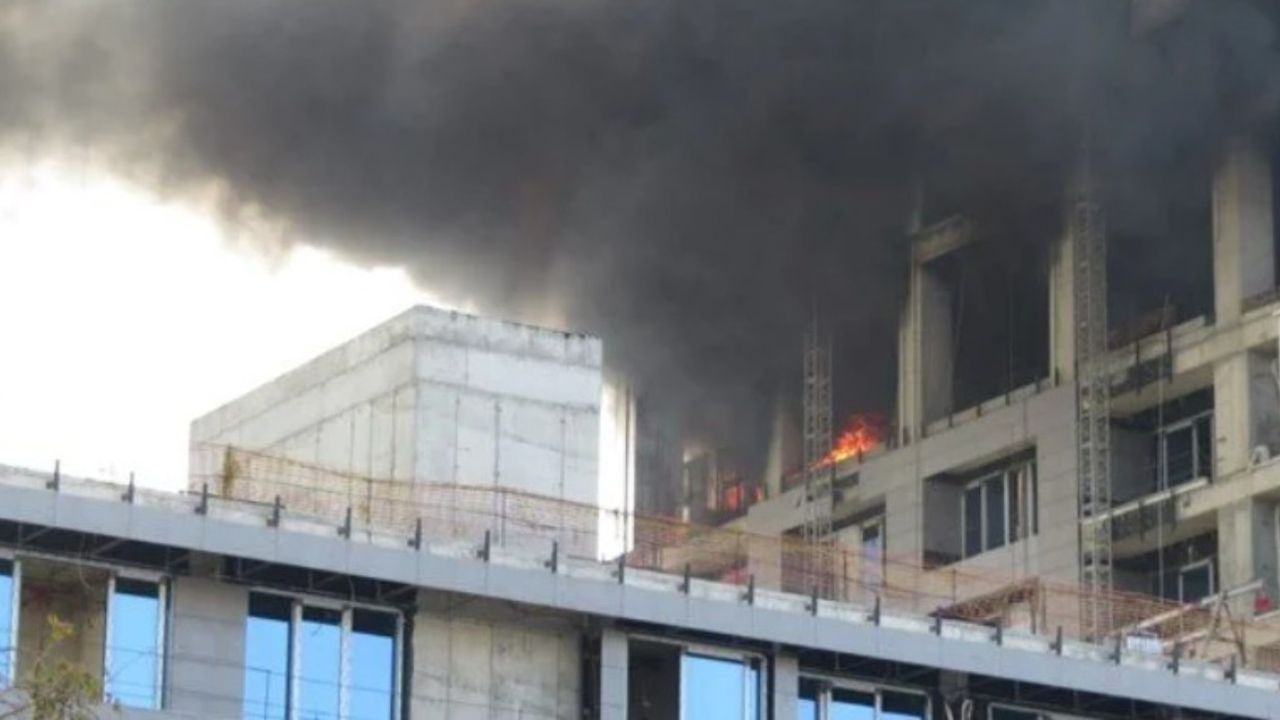 Ataşehir’de inşaat yangını korkuttu