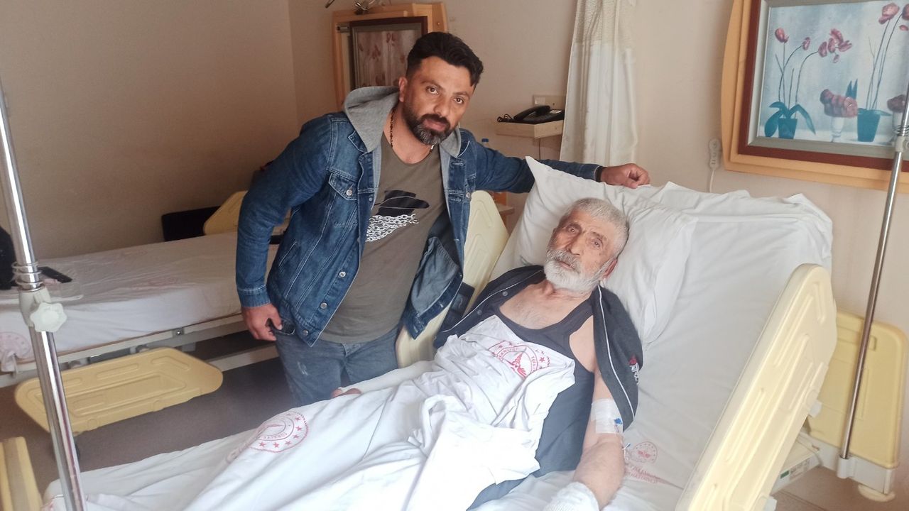 Ayının dilini sıkarak hayatta kaldı