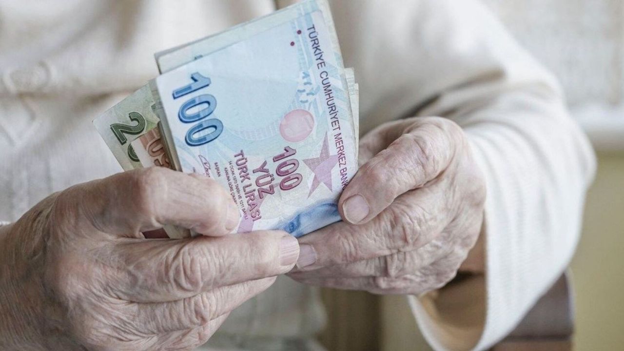 Bakan Işıkhan müjdeyi verdi: Emeklilerin gözü kulağı kabine toplantısında