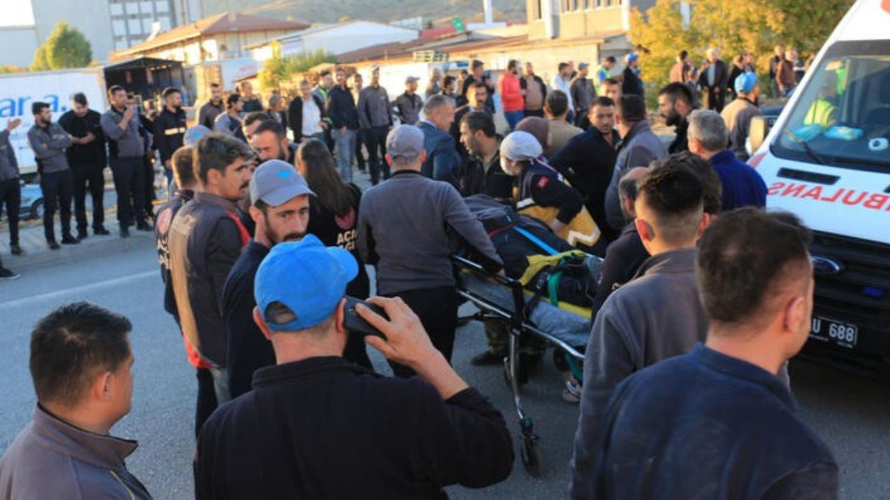 Çankırı’da freni boşalan otobüsün neden olduğu zincirleme kazada 36 kişi yaralandı