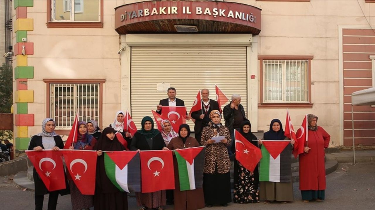 Diyarbakır annelerinden Filistin’e tarihi destek: ‘Gerekirse canımız, malımız ve evladımızla mücadele ederiz’ 
