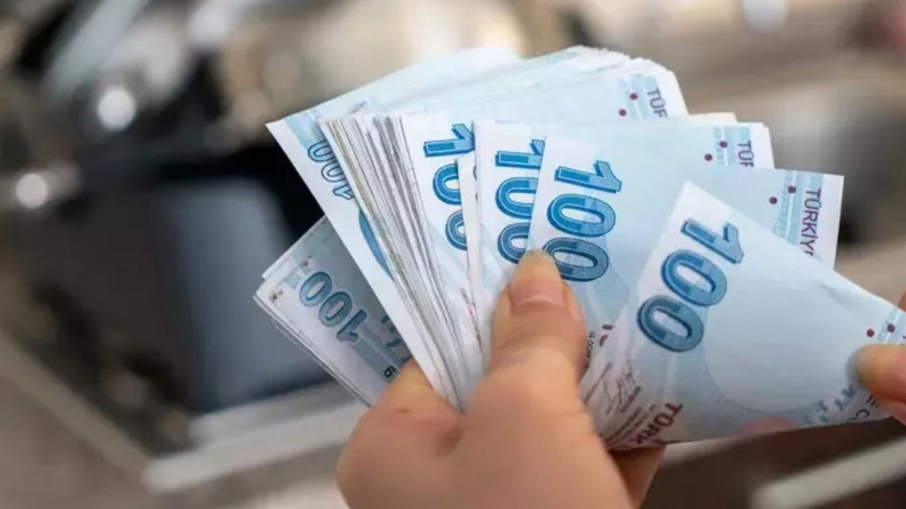 Emekliye bayram ettirecek 11.700 TL'lik ödeme! Sadece kimliğiyle başvuranlara verilecek