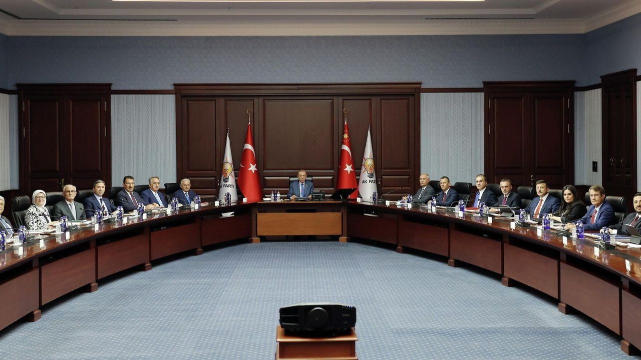 Erdoğan'ın başkanlığında AK Parti MYK toplandı