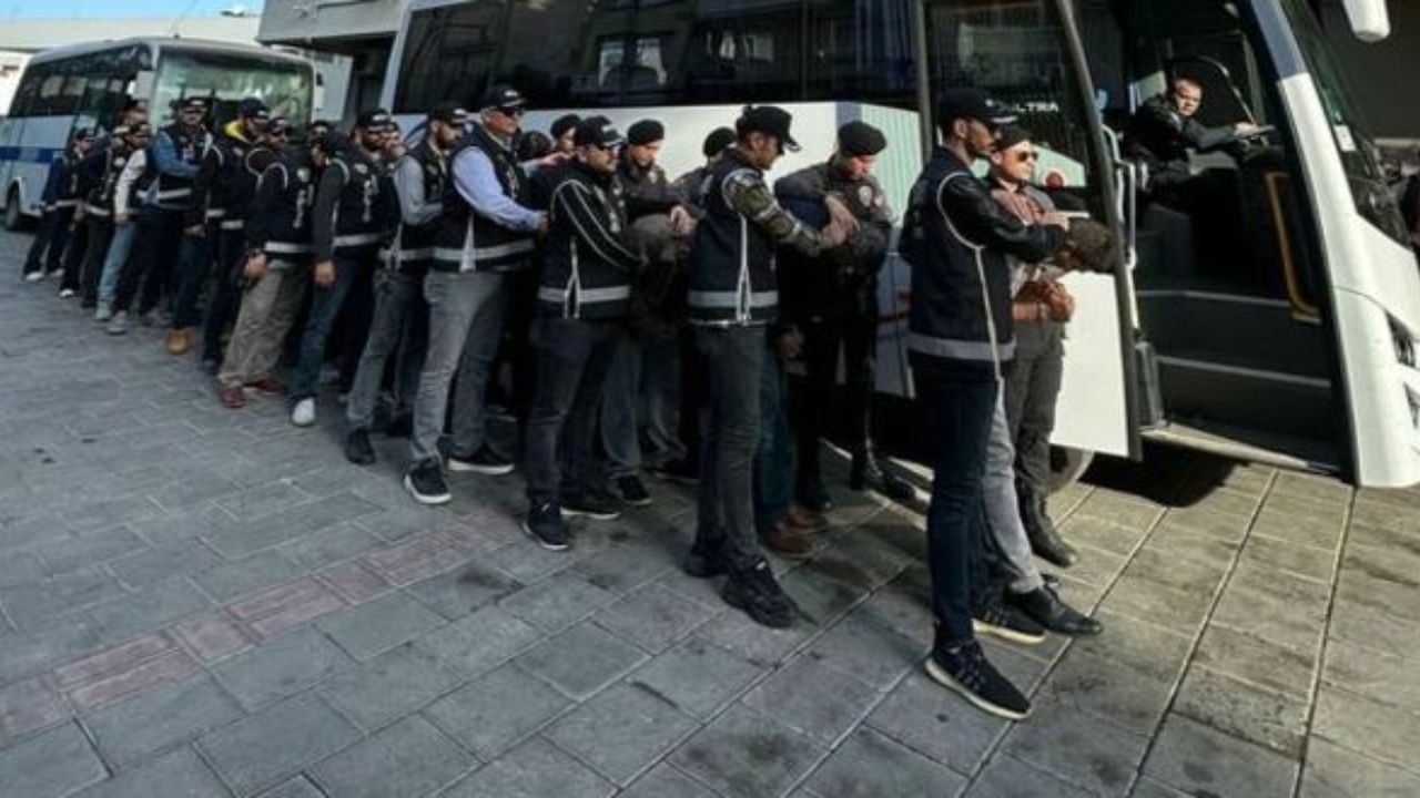 FETÖ’ye ‘Kıskaç’ operasyonu: 28 tutuklu