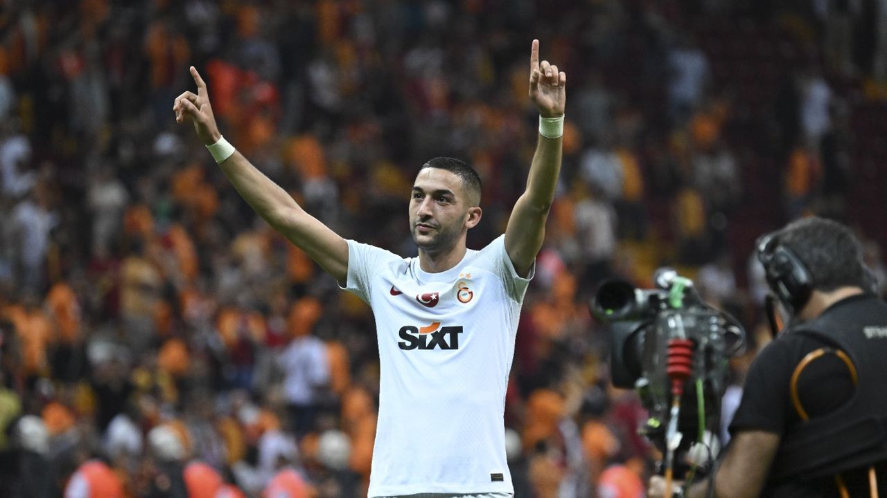 Galatasaray'da Manchester United maçı öncesi Hakim Ziyech şoku