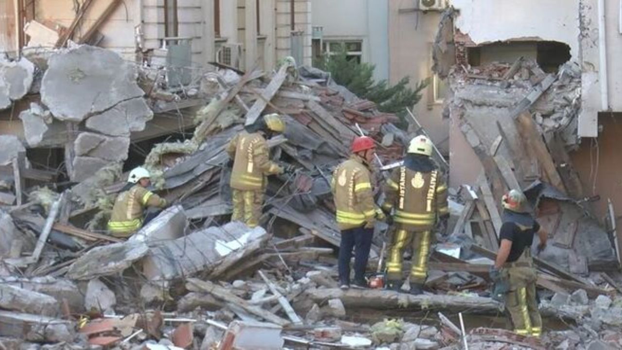 Güngören’de bina çöktü, iki bina hasar gördü