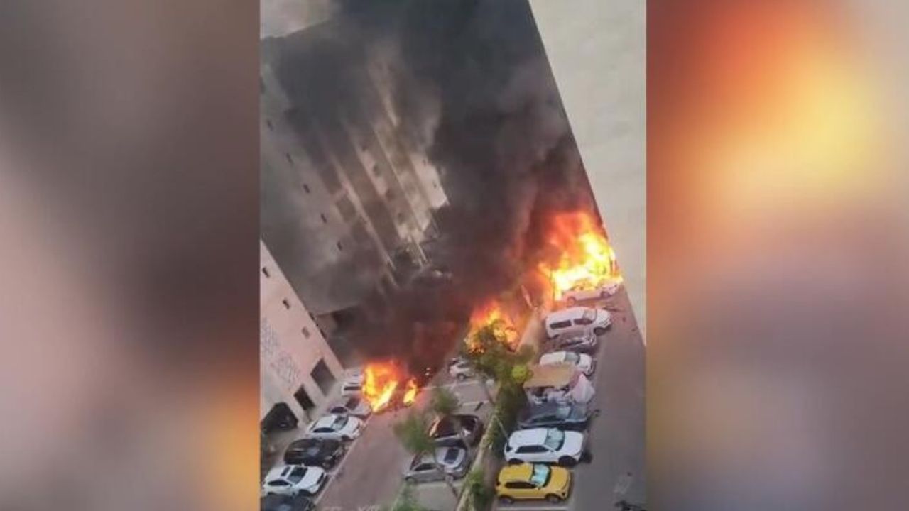 Hamas'tan İsrail'e roketli saldırı: İsrail savaş durumu ilan etti