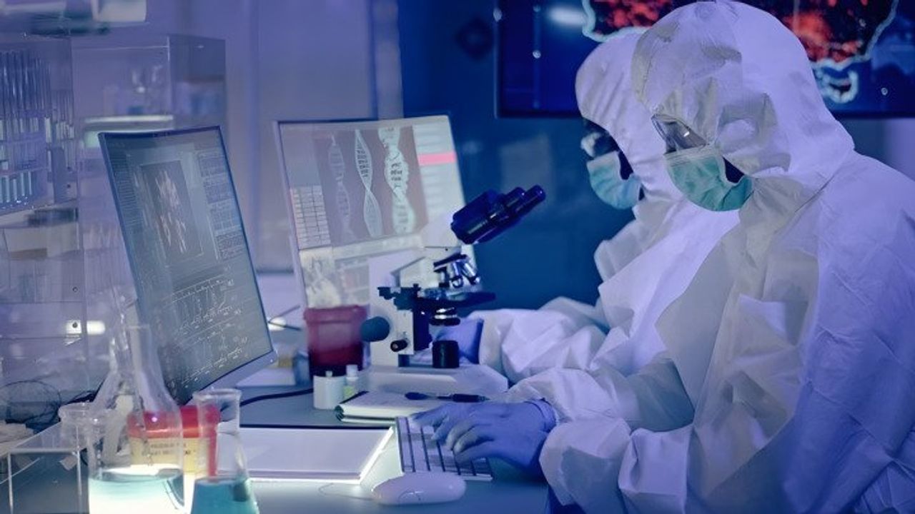 Bilim insanlarından önemli uyari Eris varyanti daha bulaşıcı Pirola ölümcül sonuçlara mı sebep?