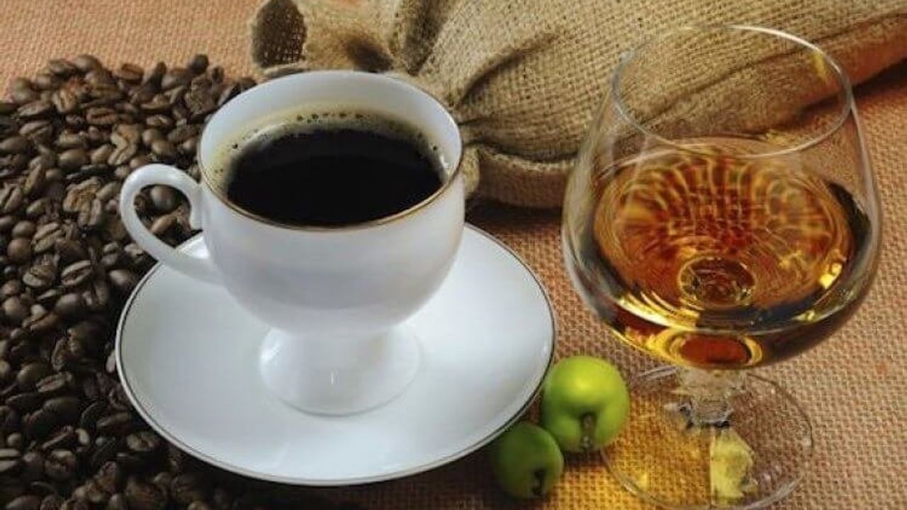 Kahve ve Alkol: Sarhoşluğu Geçirme İddialarına Karşı Bilimsel Gerçekler