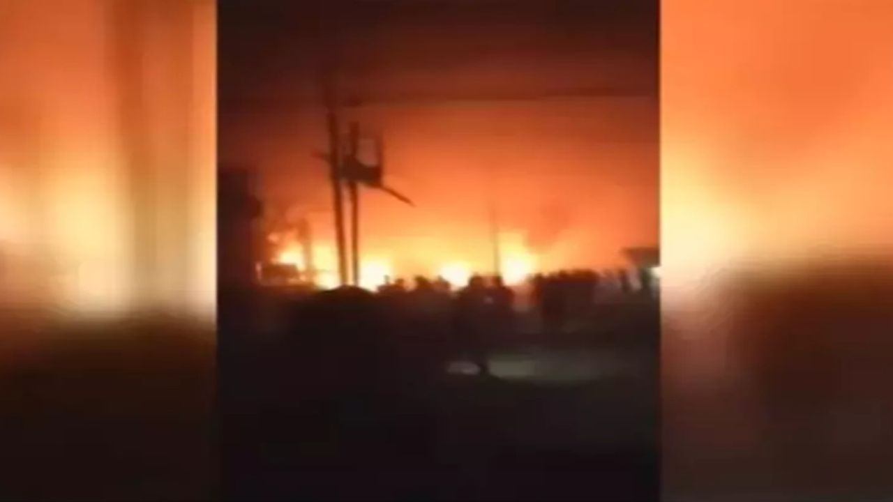 İsrail’in şimdi de pazar yerini vurdu! Çok sayıda ölü var