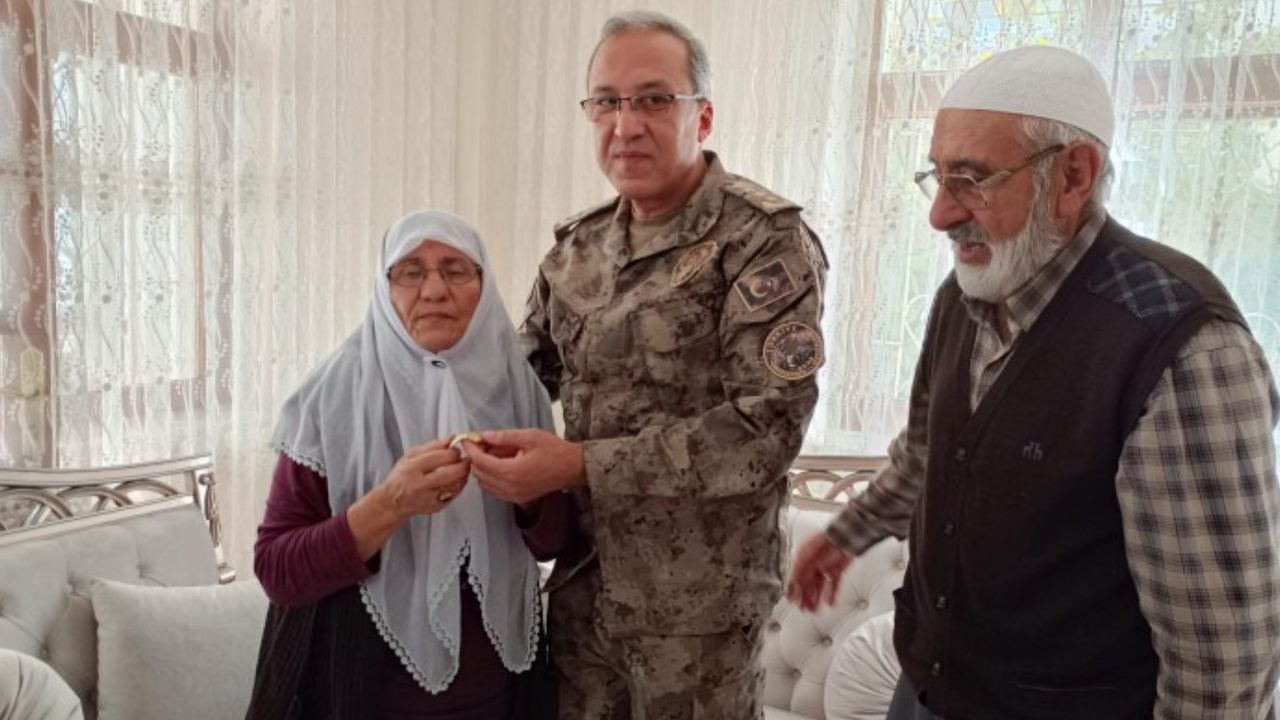 Şehidin annesine hediye ettiği saati çalan hırsızlar yakayı ele verdi