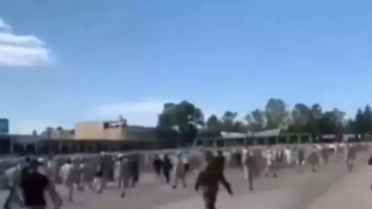 Suriye'de harp okulu mezuniyet törenine SİHA saldırısı: Onlarca ölü, çok sayıda yaralı var