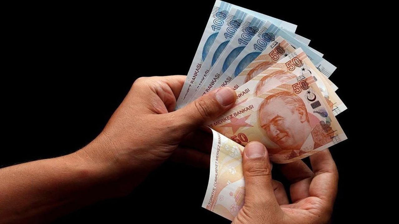 Toplu para arayanlara Akbank'tan 50.000 TL kredi var! Başvuru şartları çok basit