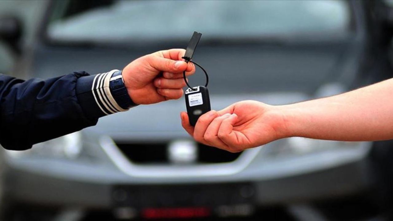 Yarından itibaren ev ve araba satışında yeni döneme geçiliyor! İlan ve tapu fiyatı farkı tespit edildiğinde 100.000 TL ceza verilecek