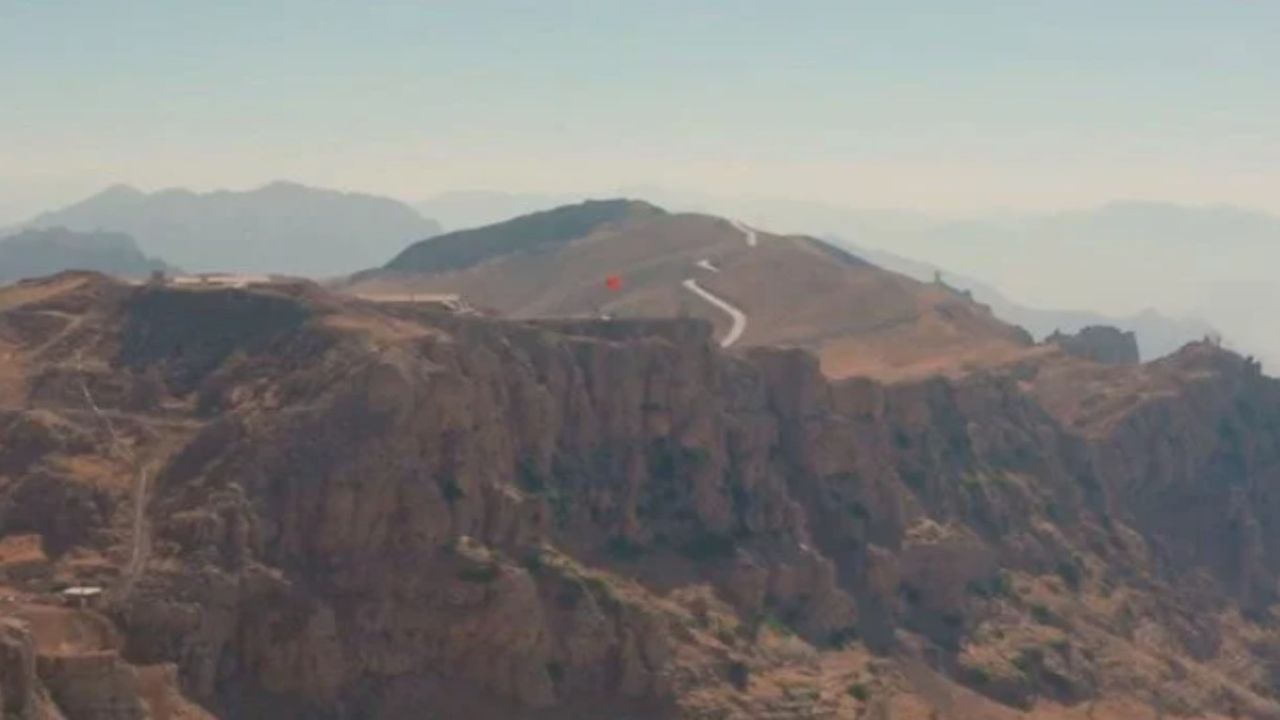 YSP’li Vekilin aracında terör operasyonu: 2 kişi tutuklandı