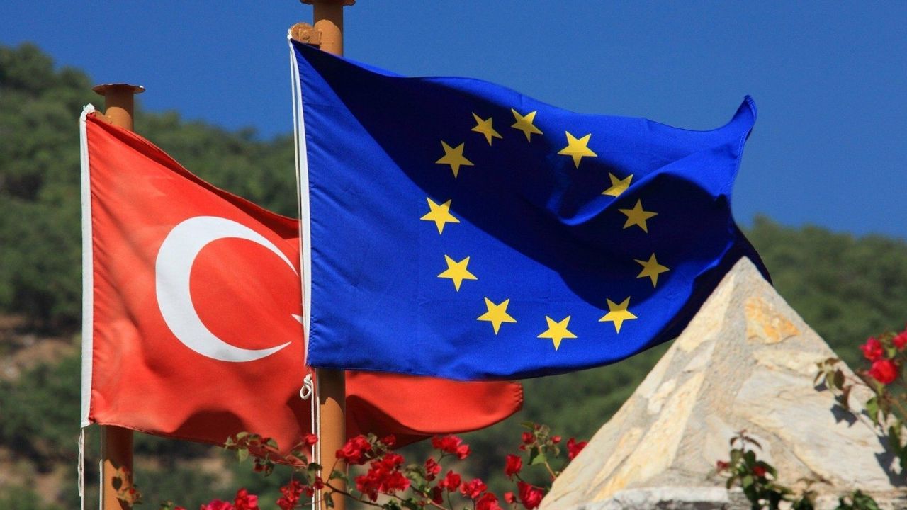 AB Komisyonu’ndan Türkiye’ye vize müjdesi!