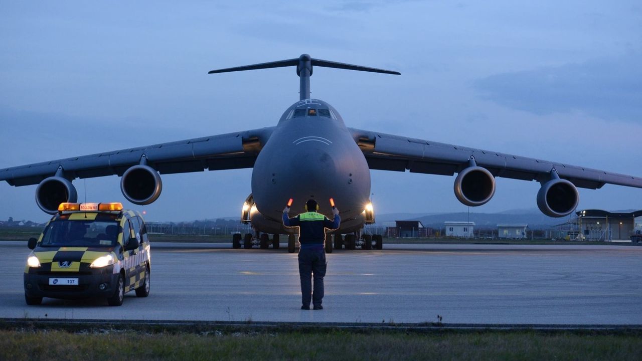 ABD askeri uçağı Japonya’da okyanusa çakıldı: 8 kişinin akıbeti belirsiz