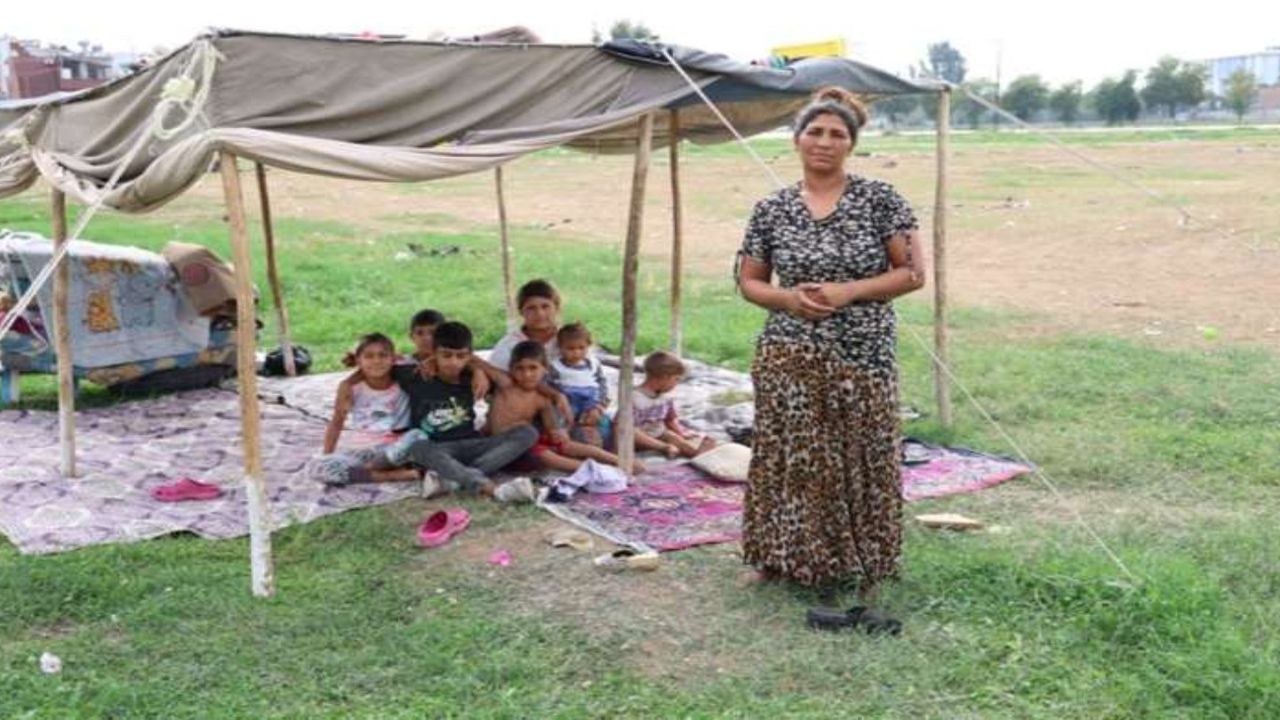  Adana'da 8 çocuklu aile sokakta kaldı