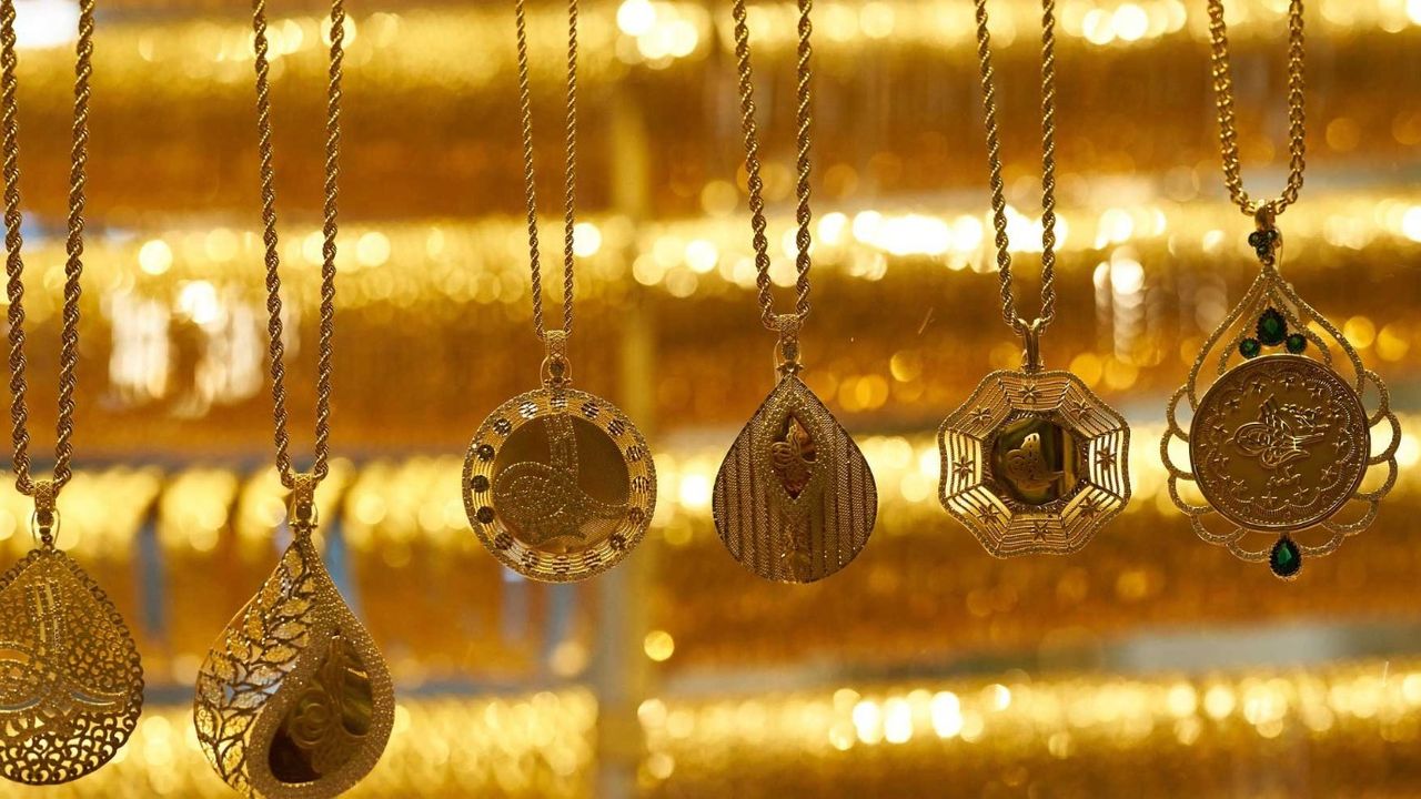 Altın fiyatlarında dananın kuyruğu kopuyor! Her dediği çıkan ekonomistten 3000 TL uyarısı