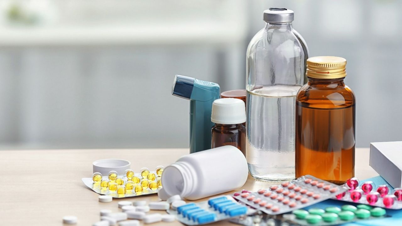 Antibiyotiği böyle içenlere çok kötü haber! İyileşmek isterken zehirlenebilirsiniz