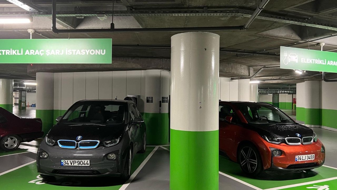 Artık elektrikli otomobilleri bu fiyata bulamazsınız! 500.000 TL indirimle alıcılarını bekliyorlar