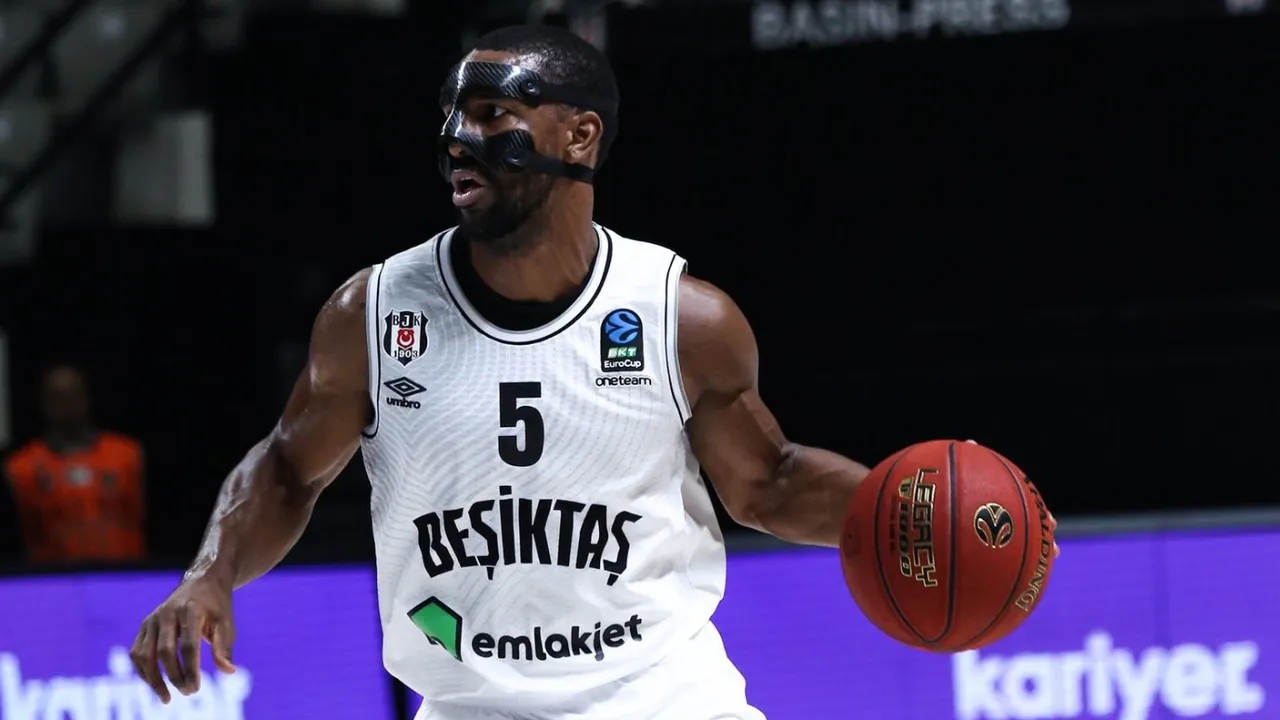 Beşiktaş Emlakjet evinde galip