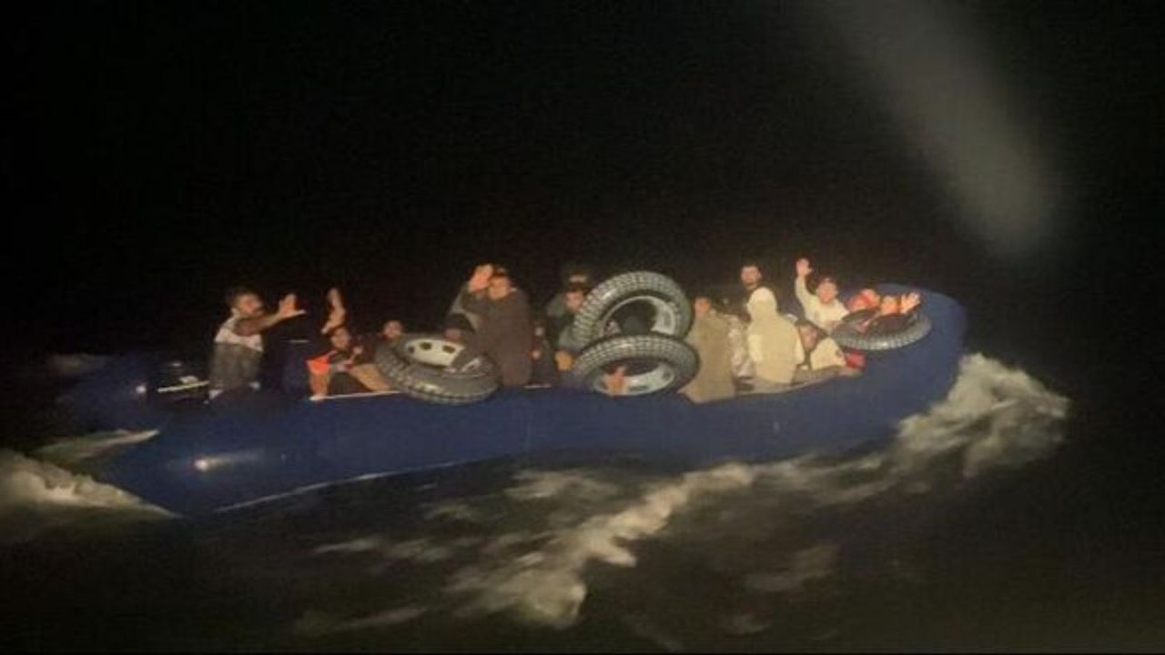 Bodrum açıklarında 48 düzensiz göçmen yakalandı