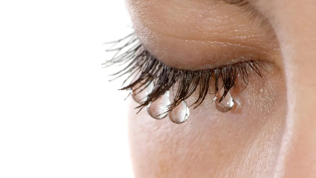 Bu kez ağladığınıza sevineceksiniz! Vücuda reset atıyor: Ağlamanın aklınıza gelmeyecek faydaları!