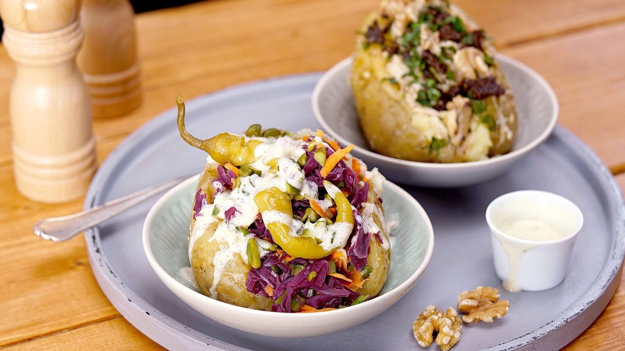 Bu kumpir tarifine kumpirciler de bile denk gelmediniz! Lezzetinden parmaklarınızı yiyip bitireceğiniz kumpir tarifi