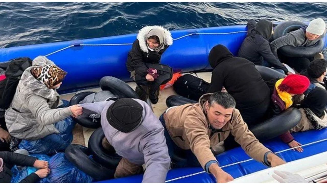 Çanakkale’de umut yolculuğu dramı: 47 kaçak göçmen son anda kurtarıldı
