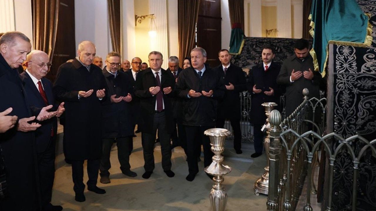 Cumhurbaşkanı Recep Tayyip Erdoğan, Sultan 2. Abdülhamid Han türbesini ziyaret etti