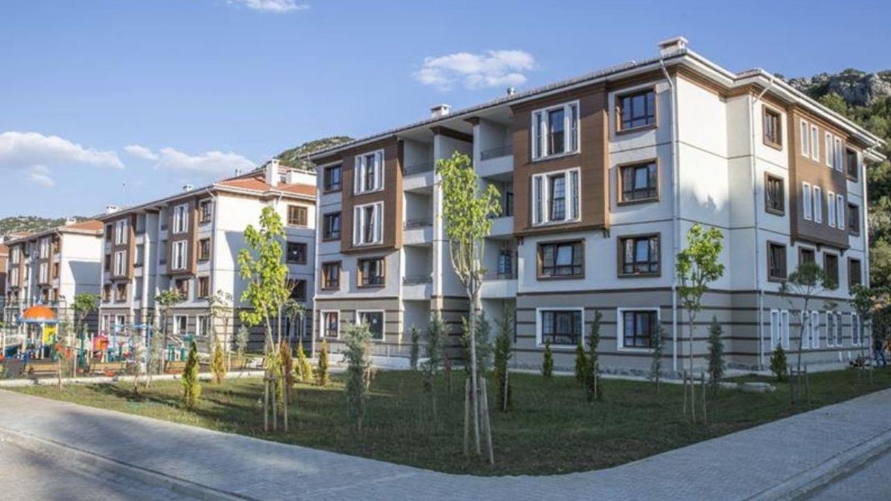 Ev almak isteyen vatandaşlara müjde! TOKİ ucuz konut şansını bir defa daha sundu... Bu illerde yaşayanlar resmen göbek atacak
