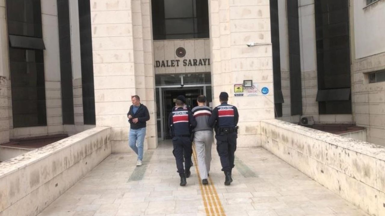 FETÖ’cü hükümlü saklandığı evde jandarma baskınıyla yakalandı