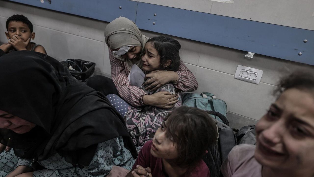 Gazze’deki Şifa Hastanesine bomba yağdırmak isteyen İsrail’e 43 hahamdan fetva