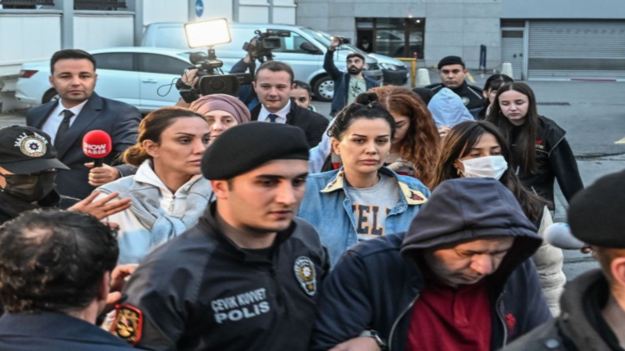 Gözaltındaki kardeşler arasındaki gerilim: Adliye koridorunda tansiyon yükseldi