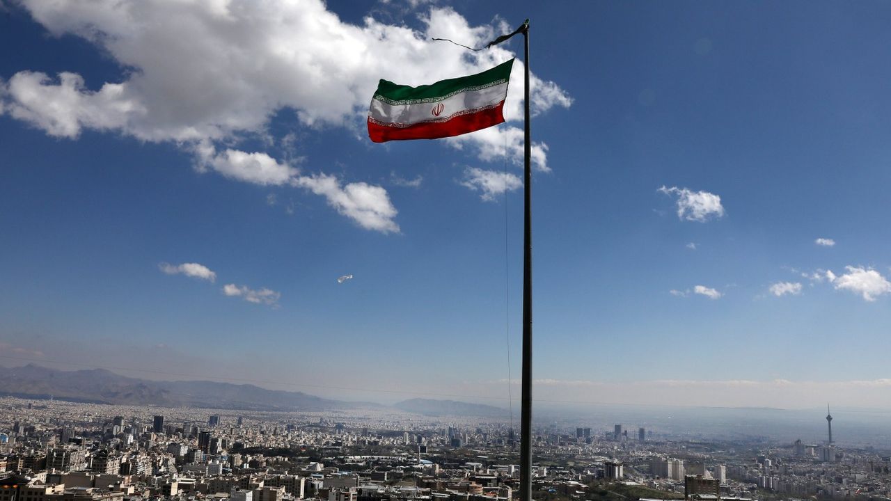 İran'da felaket: 32 kişi hayatını kaybetti