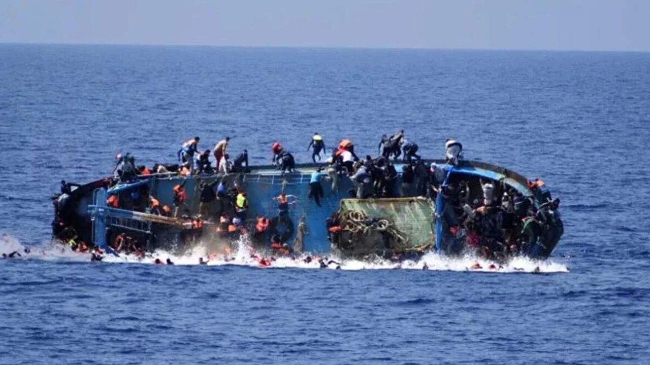 İtalya'da göçmen teknesi battı: Ölü ve yaralılar var