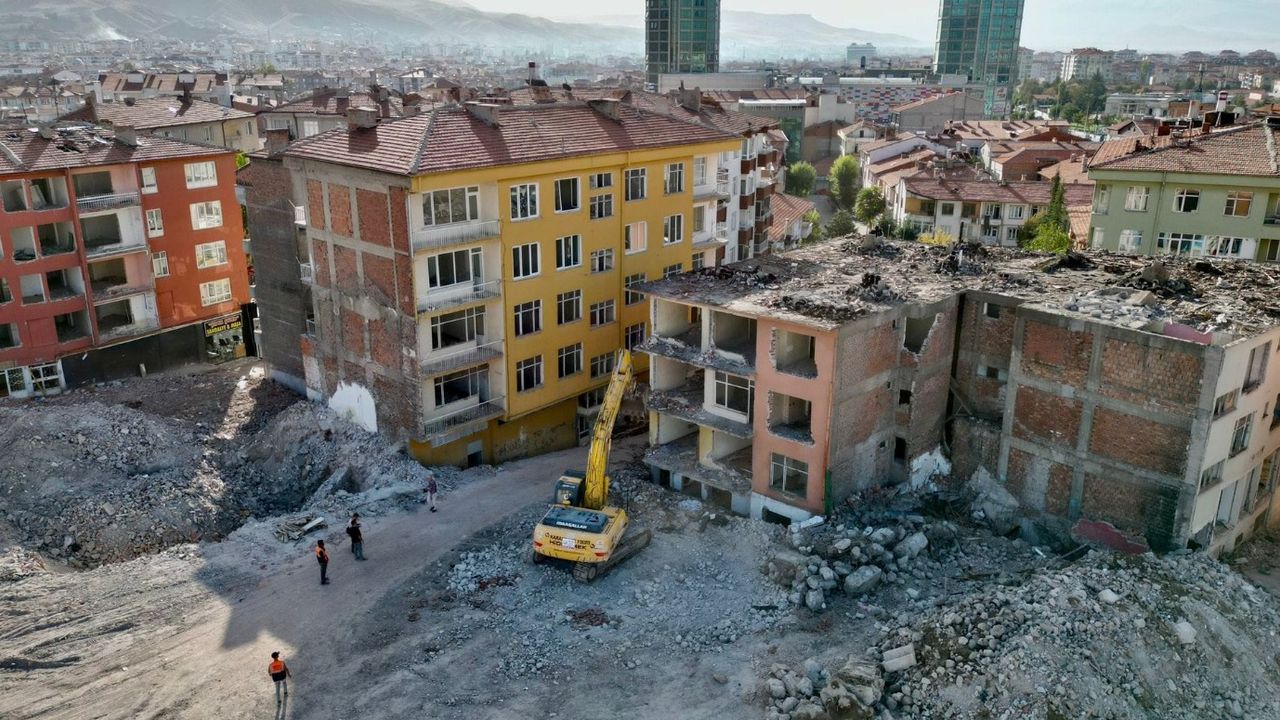  Kentsel dönüşüm yasası, mülksüzleştirmeye yol açacak mı?