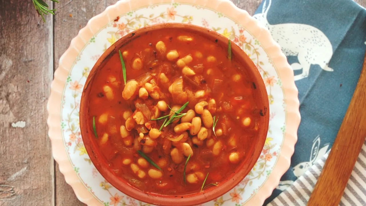 Kuru fasülye ıslatarak resmen zaman kaybı yaşıyorsunuz! Sadece soğuk suda yıkarsanız lokum gibi bir kuru fasülye sizi bekliyor