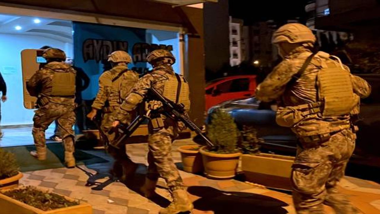 Mersin’de terör örgütlerine ağır darbe: 10 zanlı gözaltında