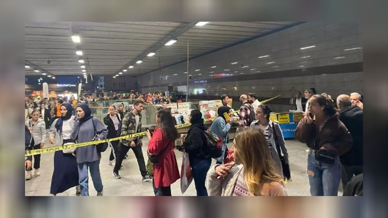 Metrobüs durağında bomba alarmı! 