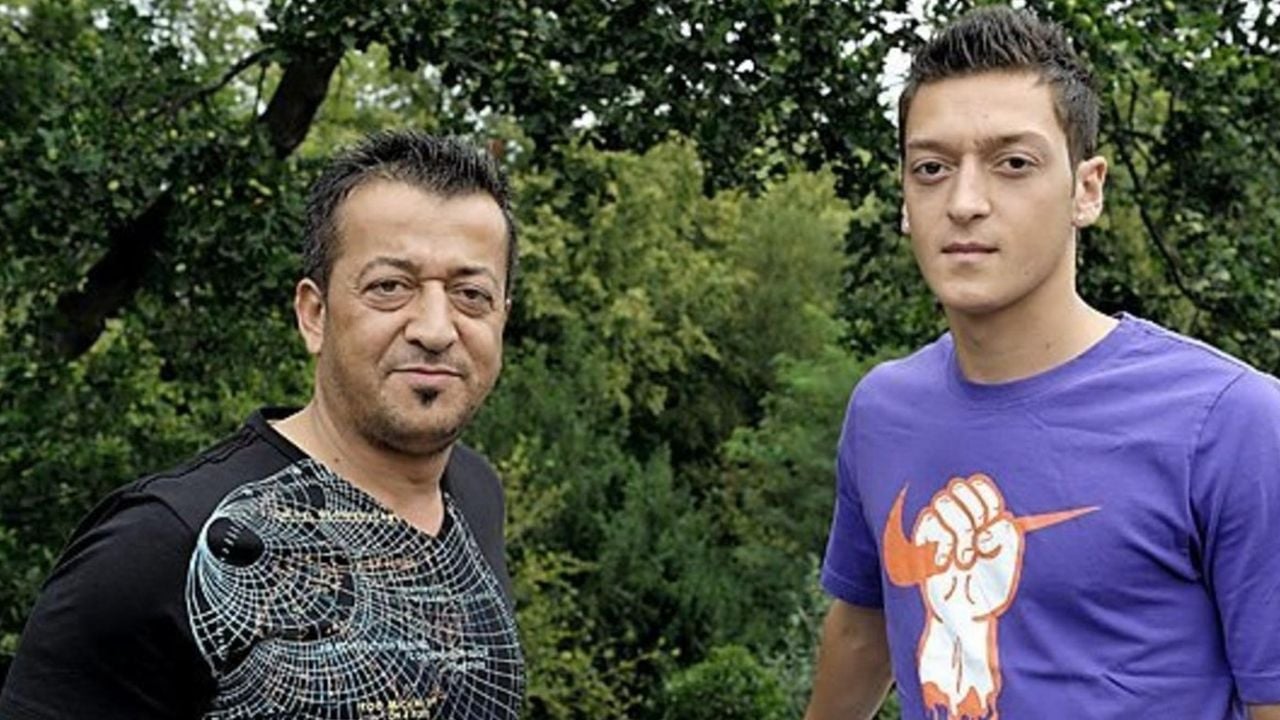 Mustafa Özil: Mesut'u ben ikna ettim.