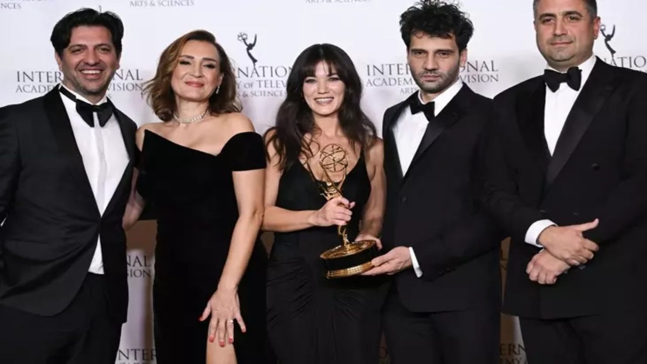 New York'ta gurur tablosu: Yargı dizisi en iyi telenovela ödülünü aldı