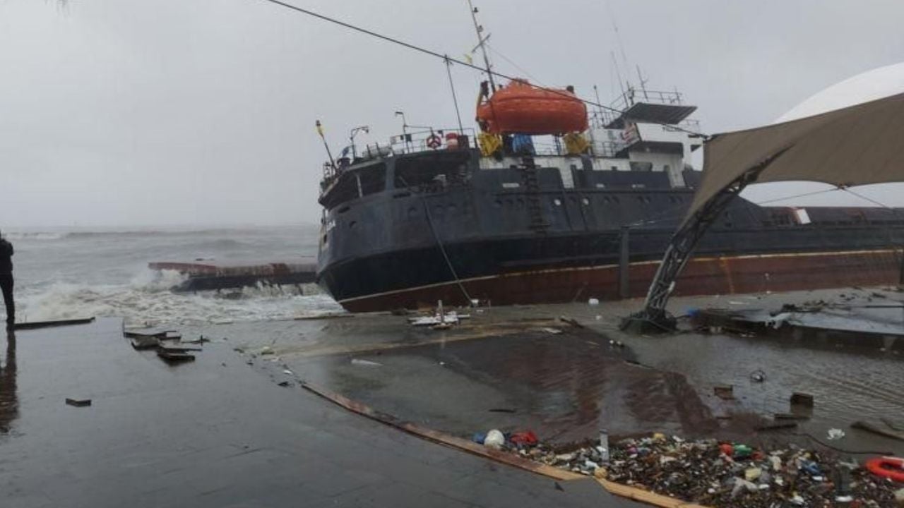 Sel ve olumsuz hava şartları can kaybına yol açtı 